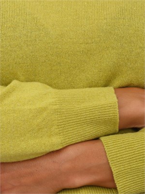 Maglia Emme Marella in misto viscosa verde con scollo V in DONNA