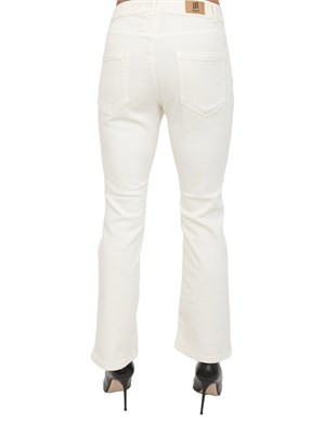Pantaloni Emme Marella modello flare in cotone bianco in DONNA