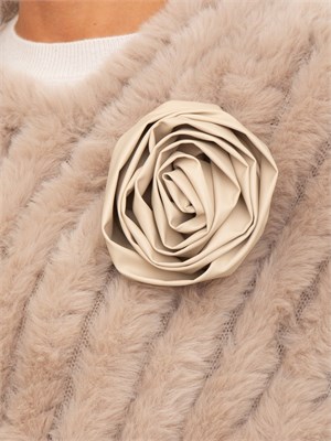 Poncho Blugirl in faux fur taupe con spilla removibile in DONNA