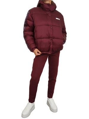 Giubbino EA7 Emporio Armani in nylon bordeaux con bande logo in DONNA