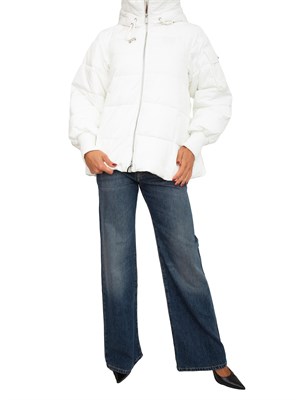 Giubbino Pinko in tessuto tecnico bianco opaco e cappuccio in DONNA